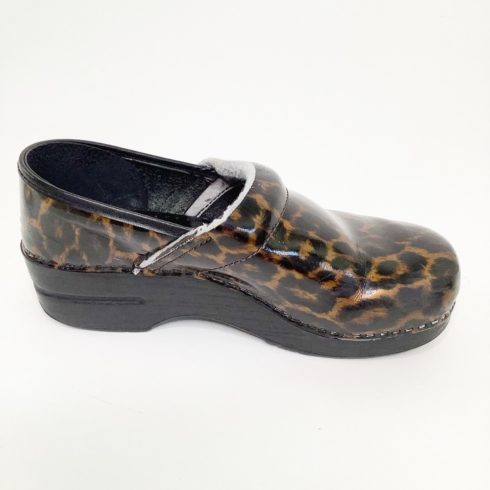 Dansko Size 39 Comfort Shoe Slip On Clog - Picture 3 of 10